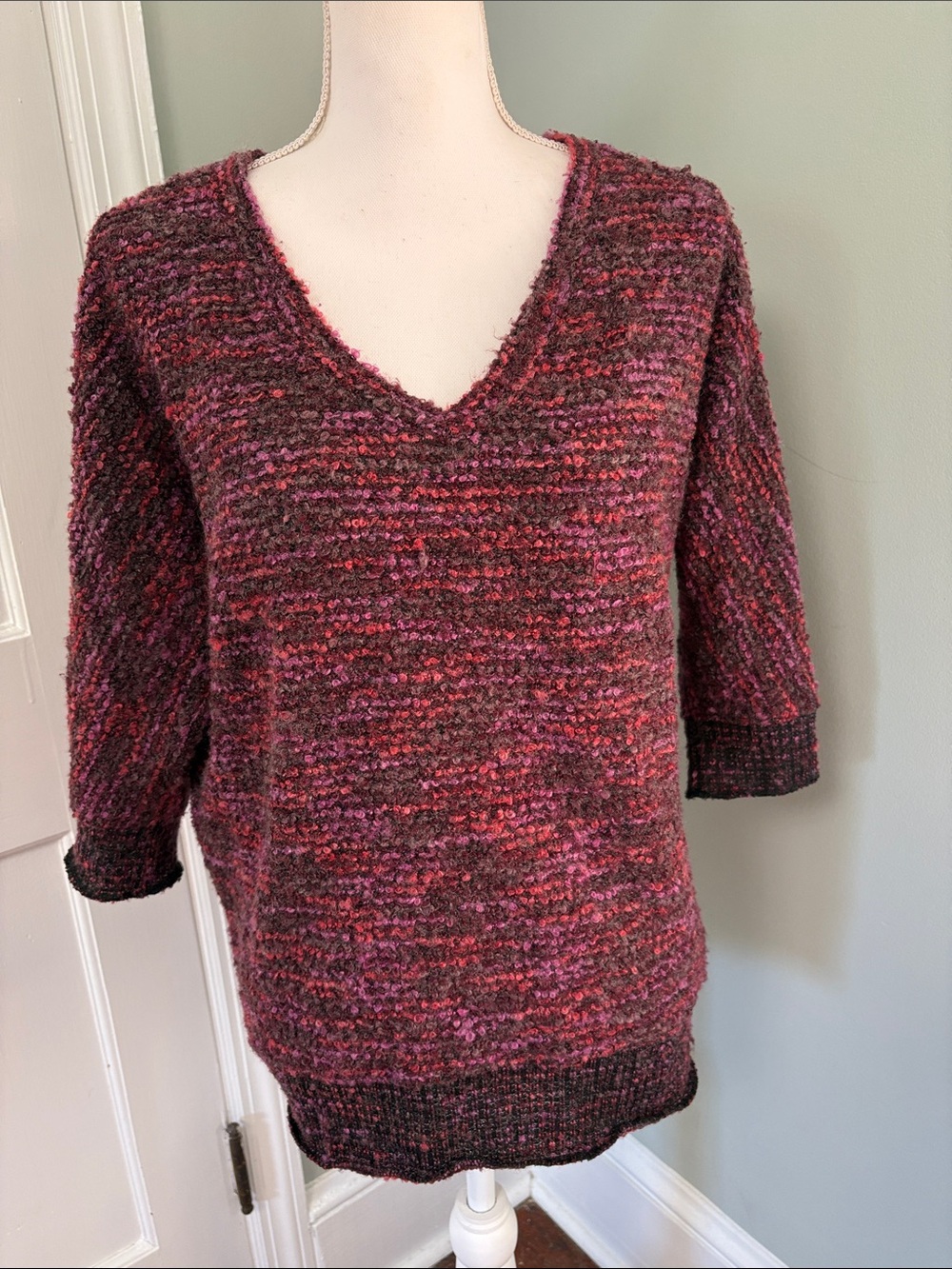 Kut from the Kloth Bouclé V-Neck Sweater Pink Burgundy Size Small
